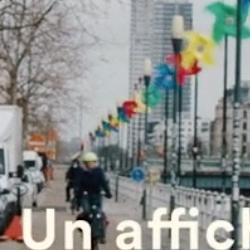 Des pubs qui se transforment en ponchos pour les cyclistes 