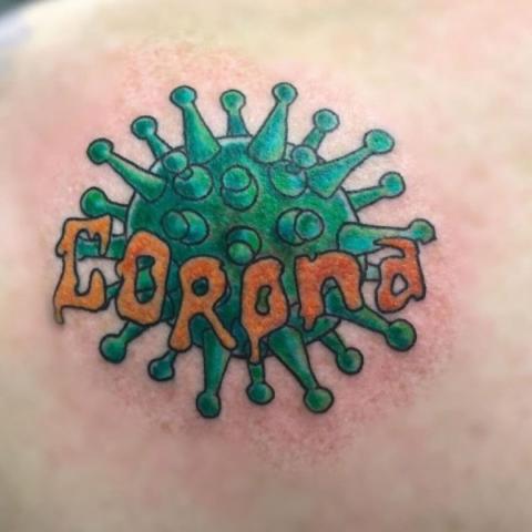 les tatouages de coronavirus Les tatouages de covide-19